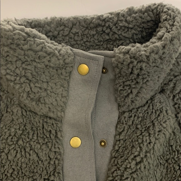 Merokeety Gray Sherpa Jacket - Picture 3 of 11